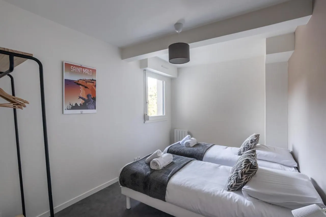 Διαμέρισμα Coeur Courrouze - Appartement 2 Chambres Avec Parking Ρεν